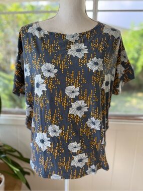 Fighting Eel Top Momo - Aqua Falling Floral
